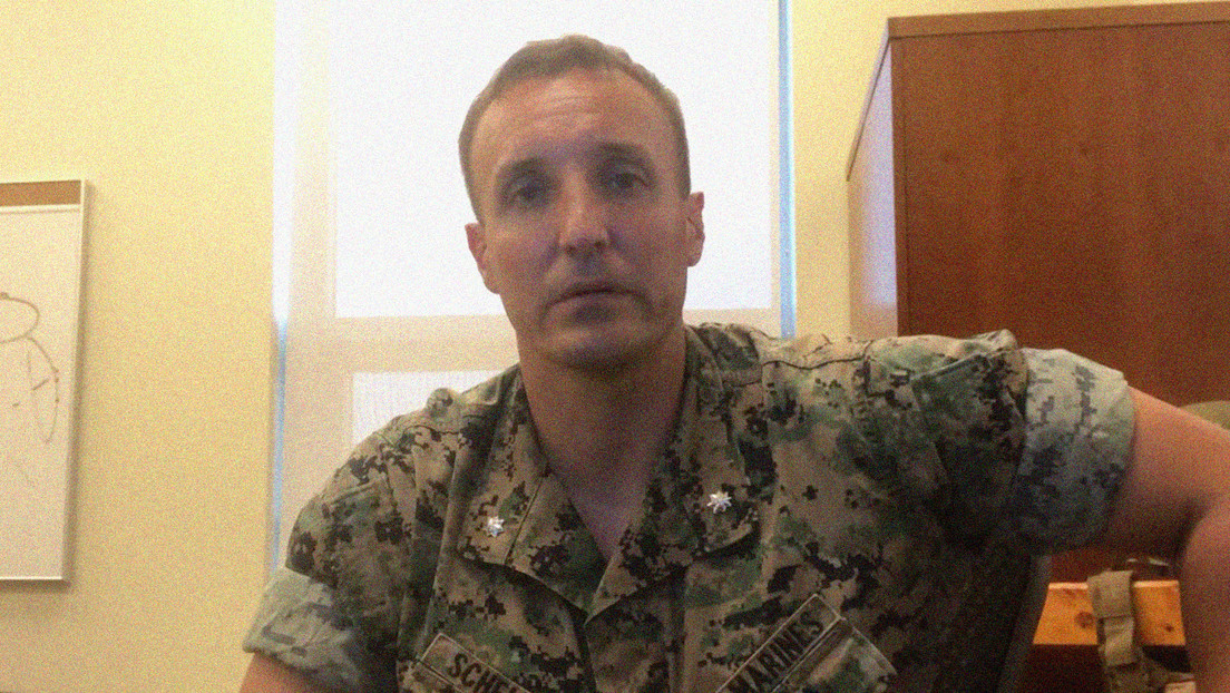 Encarcelan al oficial de la Marina de EE.UU. que criticó en un video viral las acciones del Pentágono por la caótica retirada de Afganistán