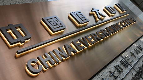 El gigante chino Evergrande cae hasta mínimos de 11 años en medio de preocupaciones del comienzo de una burbuja inmobiliaria en el país