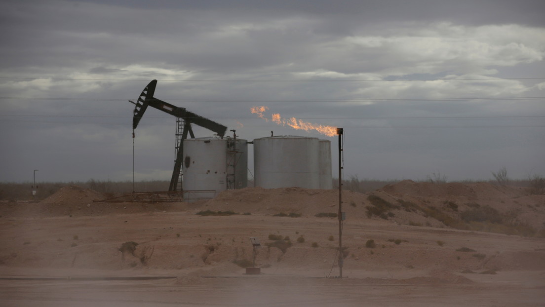 Los precios del crudo podrían dispararse hasta los 100 dólares por barril por primera vez desde 2014