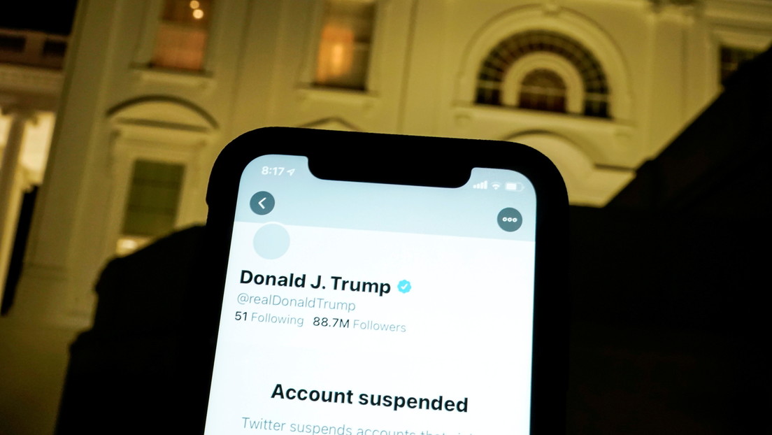 Donald Trump pide a la corte que obligue a Twitter a reactivar su cuenta