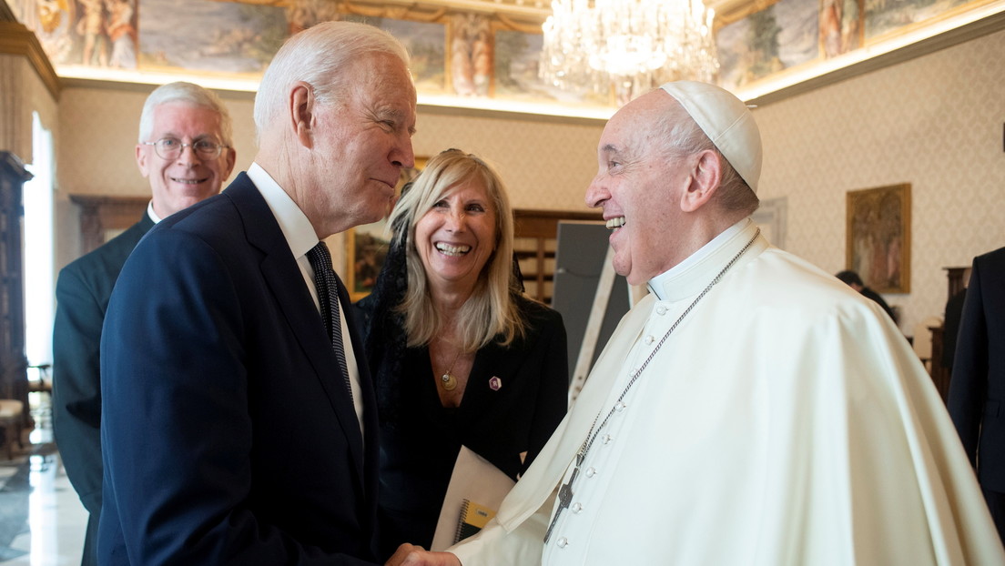 El papa Francisco bendice a Biden como "buen católico" en medio de la presión del obispado de EE.UU. contra el aborto