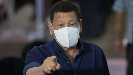 "Vacunémoslos mientras duermen": Duterte propone resolver por la fuerza el "problema" de los filipinos indecisos ante la inoculación