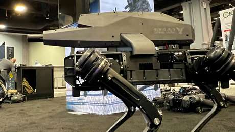 FOTO: Fabrican en EE.UU. un perro robot con un rifle "letal" de alta tecnología integrado