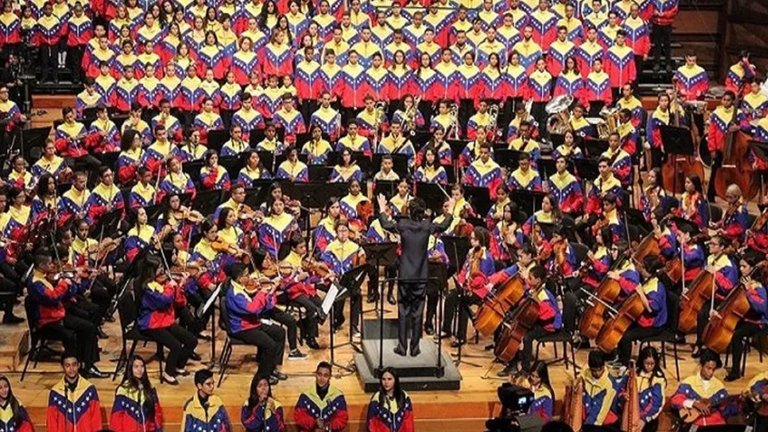 12.000 jóvenes músicos van por el récord Guinness de la "orquesta más grande del mundo" con un concierto en Venezuela