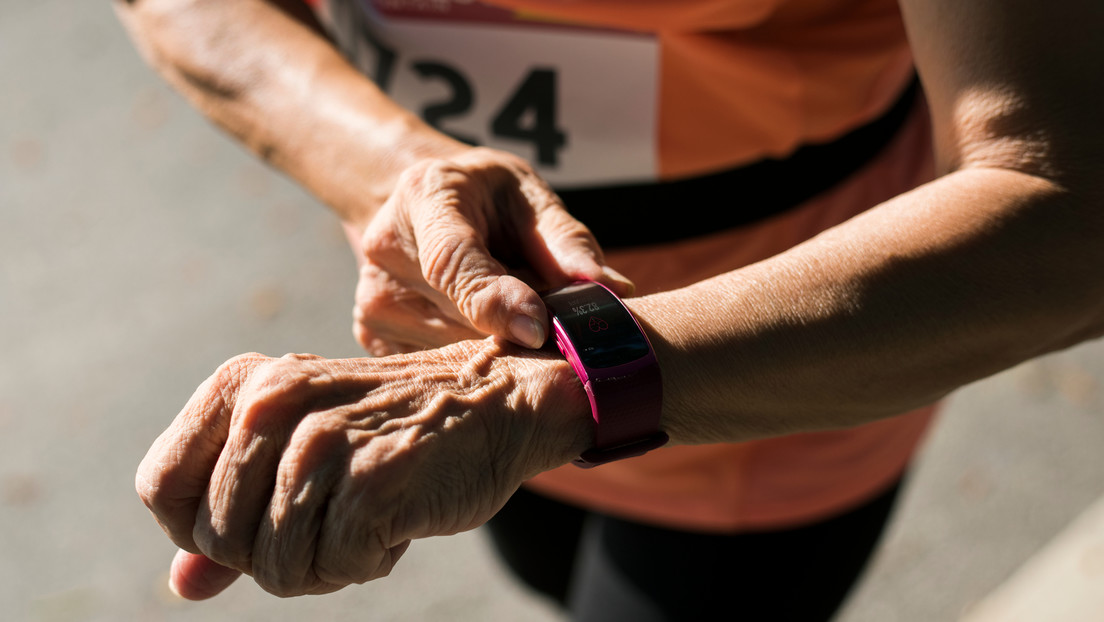 "Merece la pena vivir más": una mujer de 105 años se convierte en la atleta más longeva que corre los 100 metros lisos