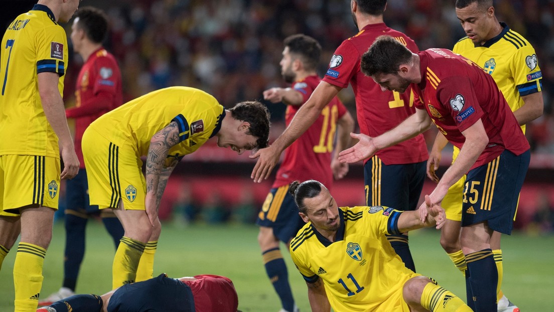 VIDEO: La injustificable agresión de Ibrahimovic a Azpilicueta que los árbitros pasaron por alto
