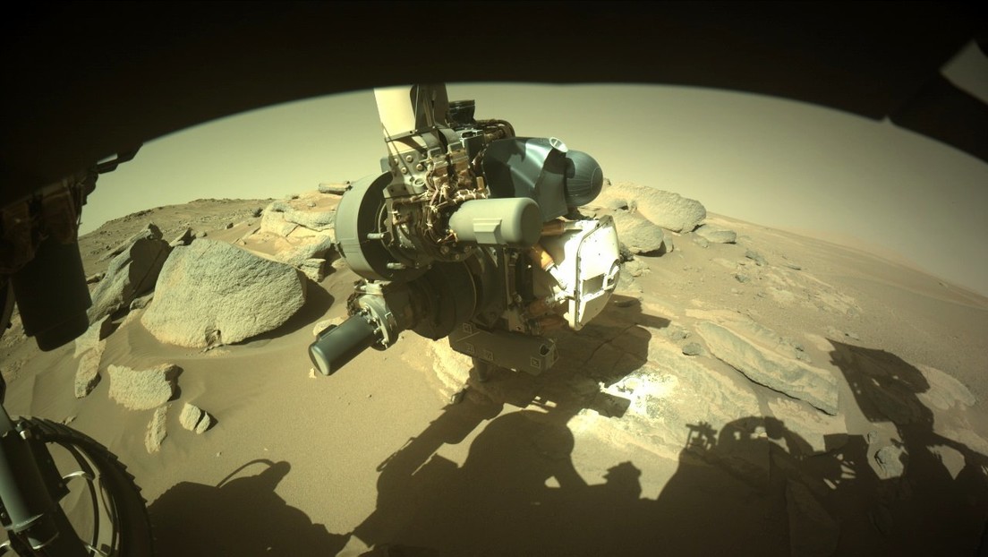 "Otro pedacito de Marte para llevar conmigo": el róver Perseverance de la NASA recolecta una roca marciana con un mineral de color verdoso (FOTOS)
