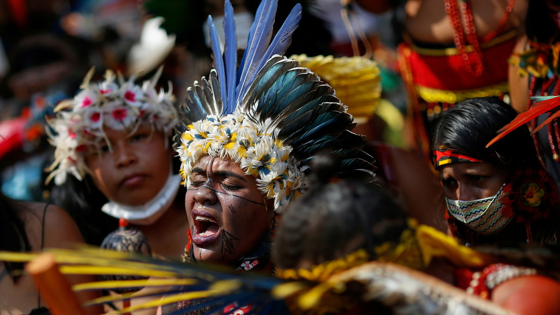 Asesinatos, amenazas y persecuciones: denuncian una escalada de violencia contra los indígenas en Brasil