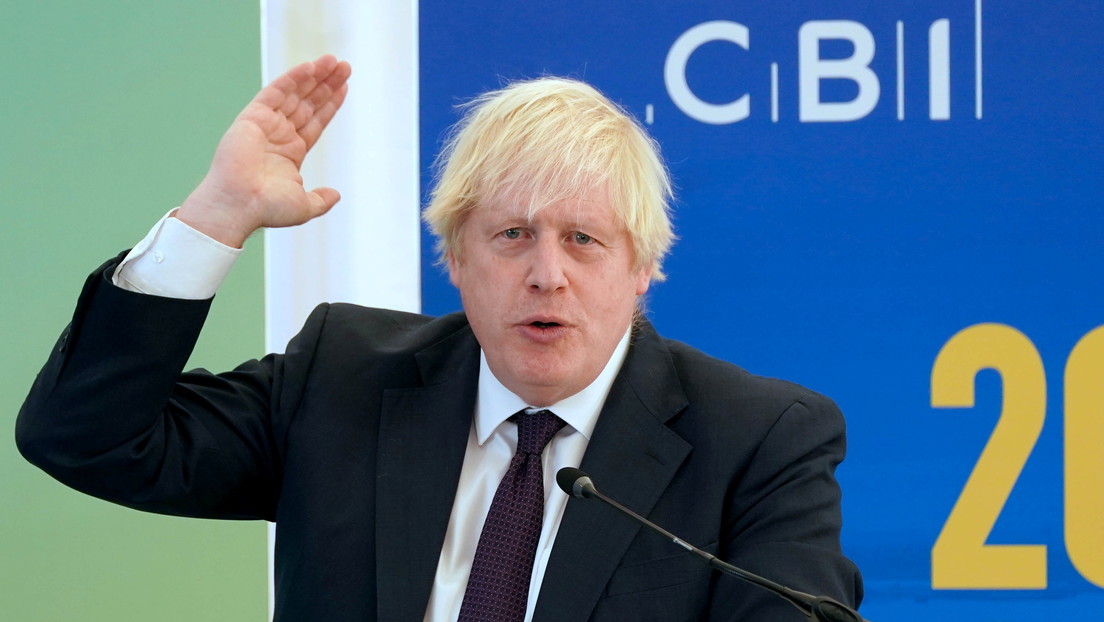 VIDEO: Boris Johnson se queda sin palabras en una reunión sobre las políticas ecológicas en Reino Unido e improvisa hablando sobre 'Peppa Pig'