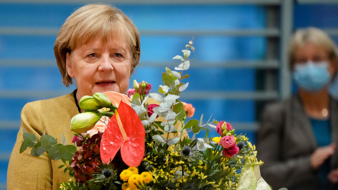 Angela Merkel ha pedido que la despidan de su cargo con una canción de la interprete punk alemana Nina Hagen
