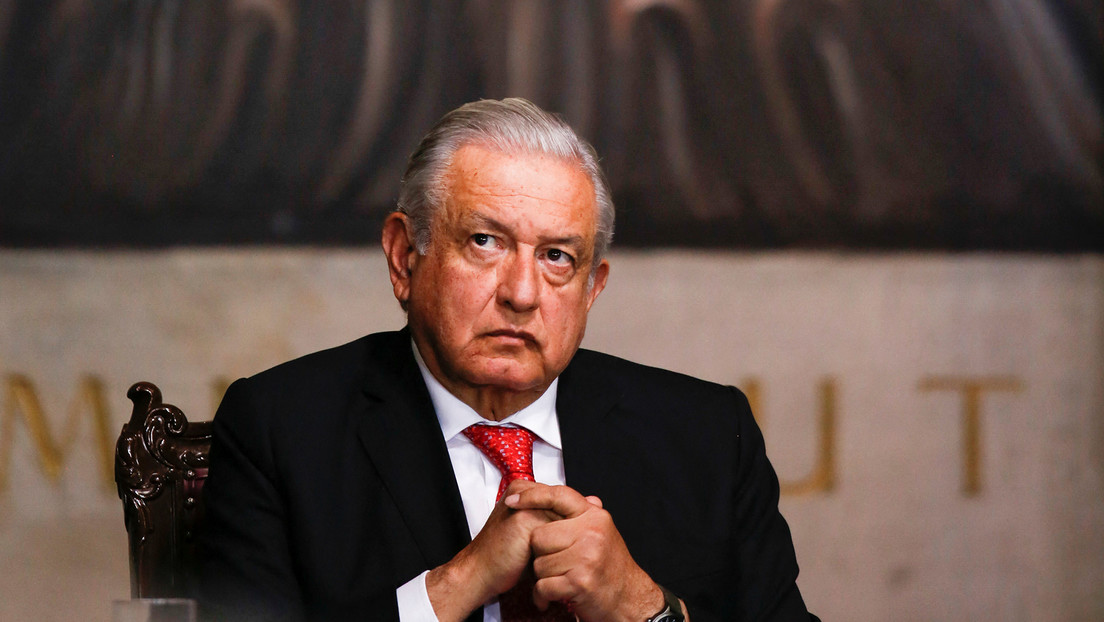 "Me dio gusto constatar la decadencia de Vargas Llosa": López Obrador critica al Nobel de Literatura por asegurar que los latinoamericanos "votan mal"