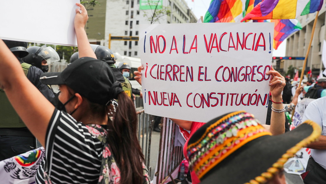 La encrucijada democrática en Perú y la difícil decisión que debe afrontar Pedro Castillo