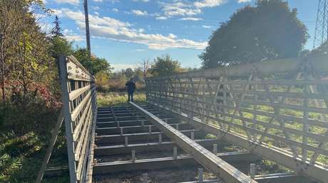 FOTOS: Arrestan a un hombre acusado de robar un puente de 18 metros en EE.UU.