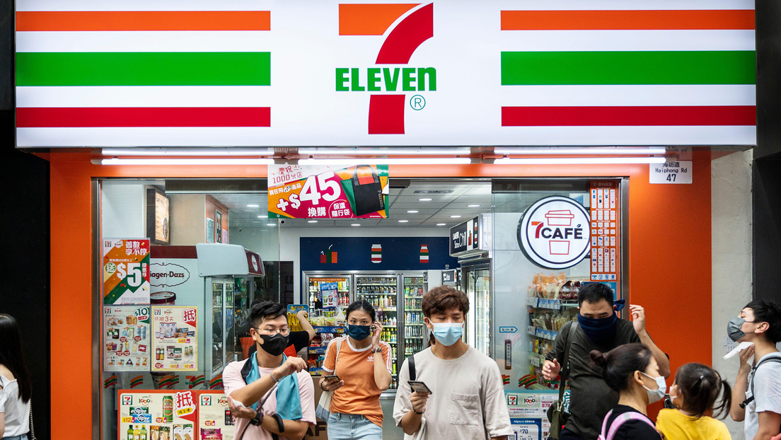 Pekín multa a la cadena de tiendas 7-Eleven por llamar 'país' a Taiwán