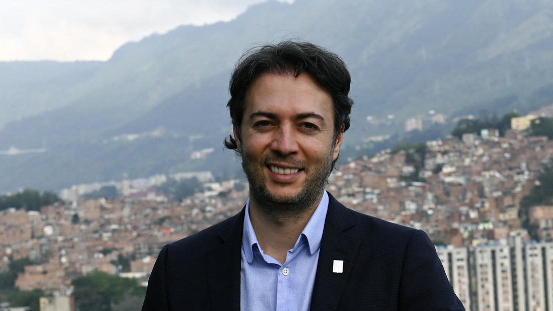 Un alcalde colombiano compara a grupos empresariales con los cárteles de Medellín y desata hasta la furia de Iván Duque