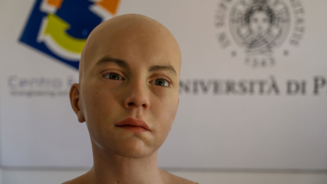 VIDEO: Crean un androide 'adolescente' capaz de reaccionar a las emociones humanas