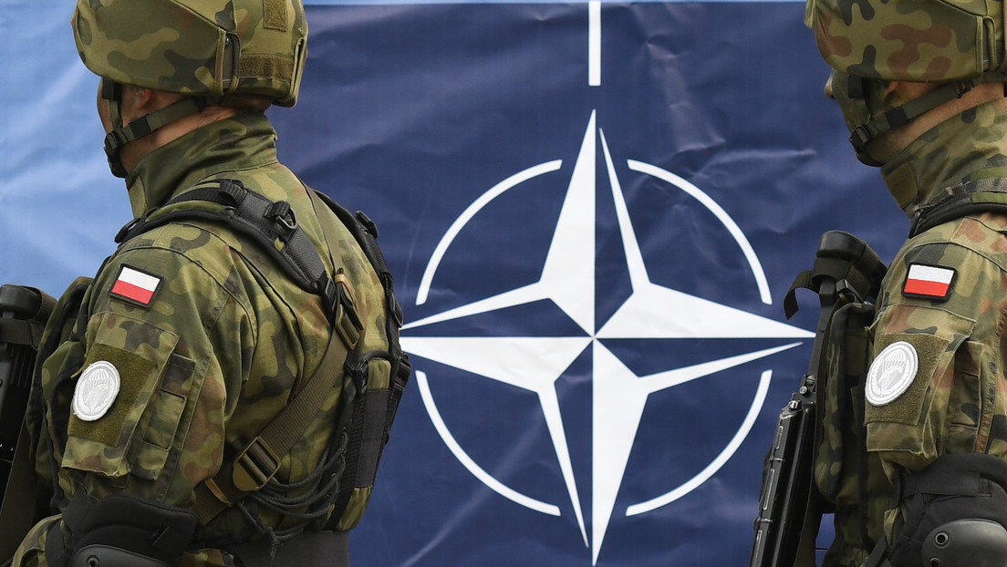 Kremlin: "La OTAN habla de expandirse a nuevos países y aumentar su contingente, ¿qué debemos desescalar nosotros en este contexto?"