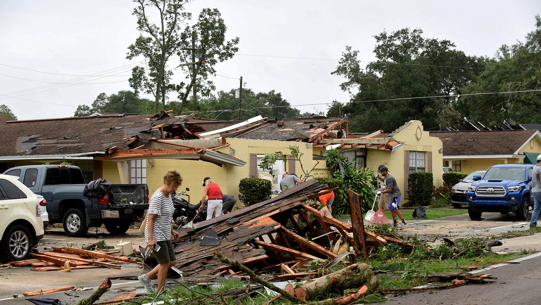 VIDEO: Tornados destruyen decenas de casas y dejan a más de 15.000 personas sin electricidad en Florida