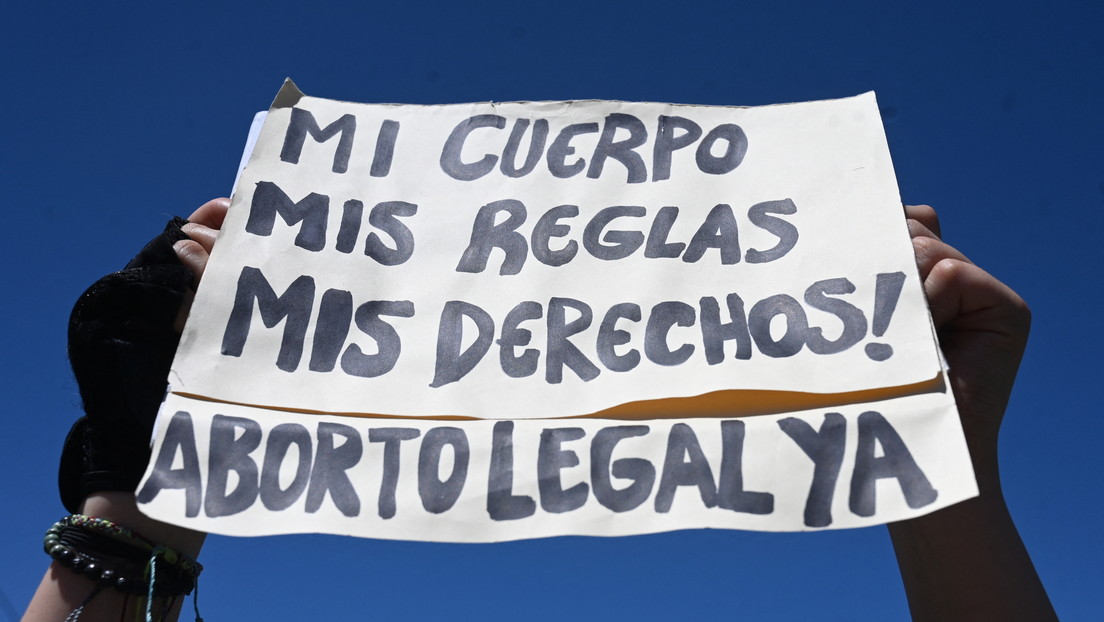 Libertad condicional para una mujer en El Salvador que pasó 9 años en prisión por sufrir un aborto tras una violación