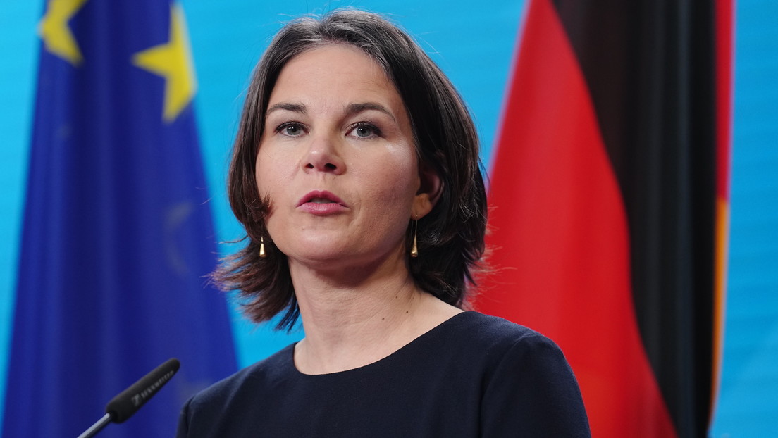 Ministra de Asuntos Exteriores alemana: "La adhesión de Ucrania a la OTAN no está ahora sobre la mesa"
