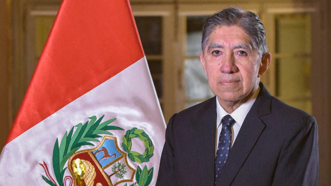 Castillo acepta la renuncia del ministro del Interior en Perú y anuncia la salida del comandante de la Policía