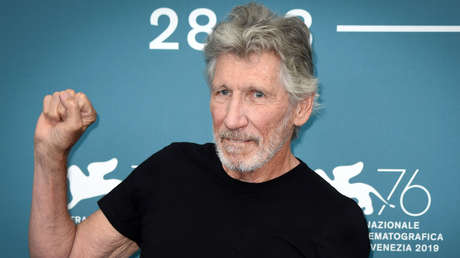 Roger Waters explica por qué se deberían "construir estatuas a Julian Assange" y envía un mensaje a Biden