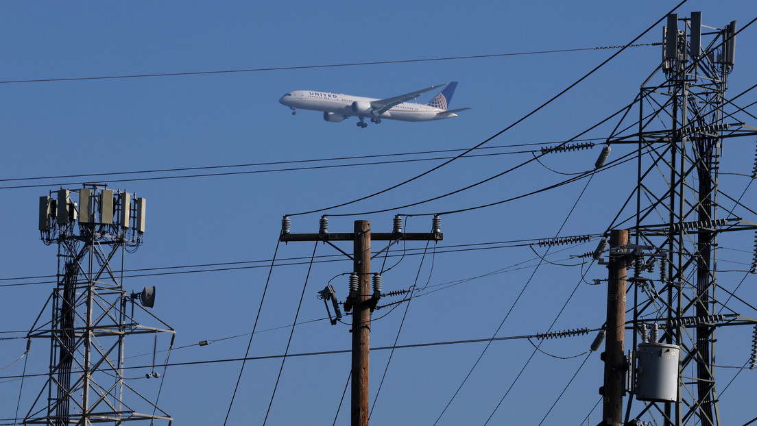 La asociación de aerolíneas de EE.UU. advierte que la "pesadilla" causada por la nueva red 5G podría persistir por "años"
