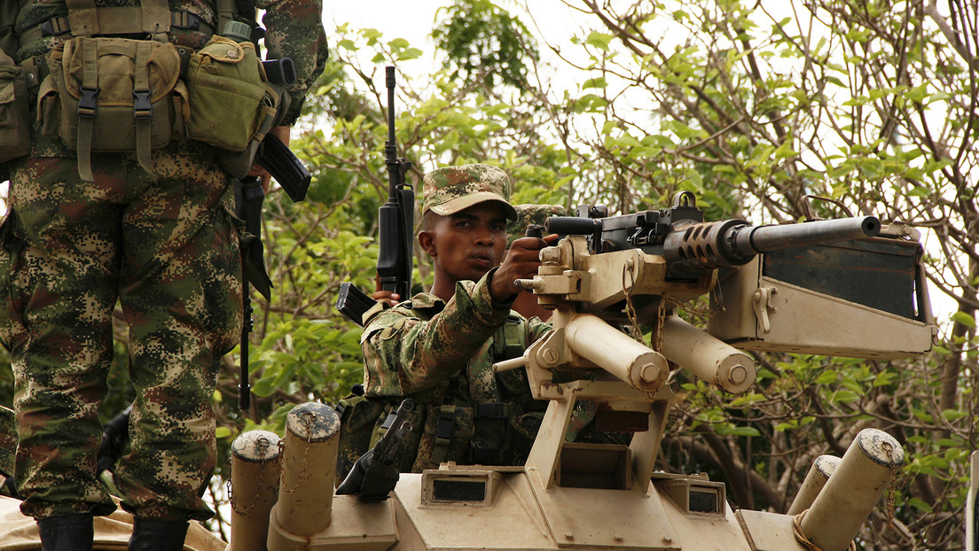 Un soldado muere y otros dos resultan heridos por un ataque con explosivos que el Ejército colombiano atribuye al ELN