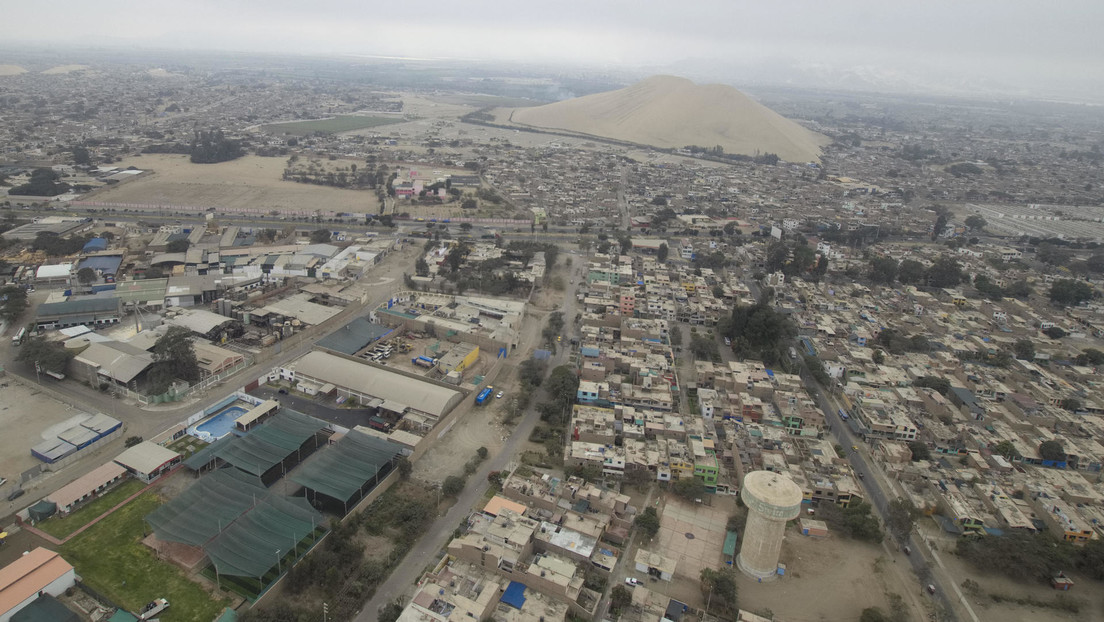 La Policía de Perú reporta la muerte de al menos seis personas por la caída de una avioneta en Nasca