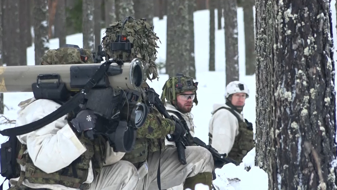VIDEO: Tropas del Reino Unido se unen a los ejercicios militares de la OTAN en Estonia