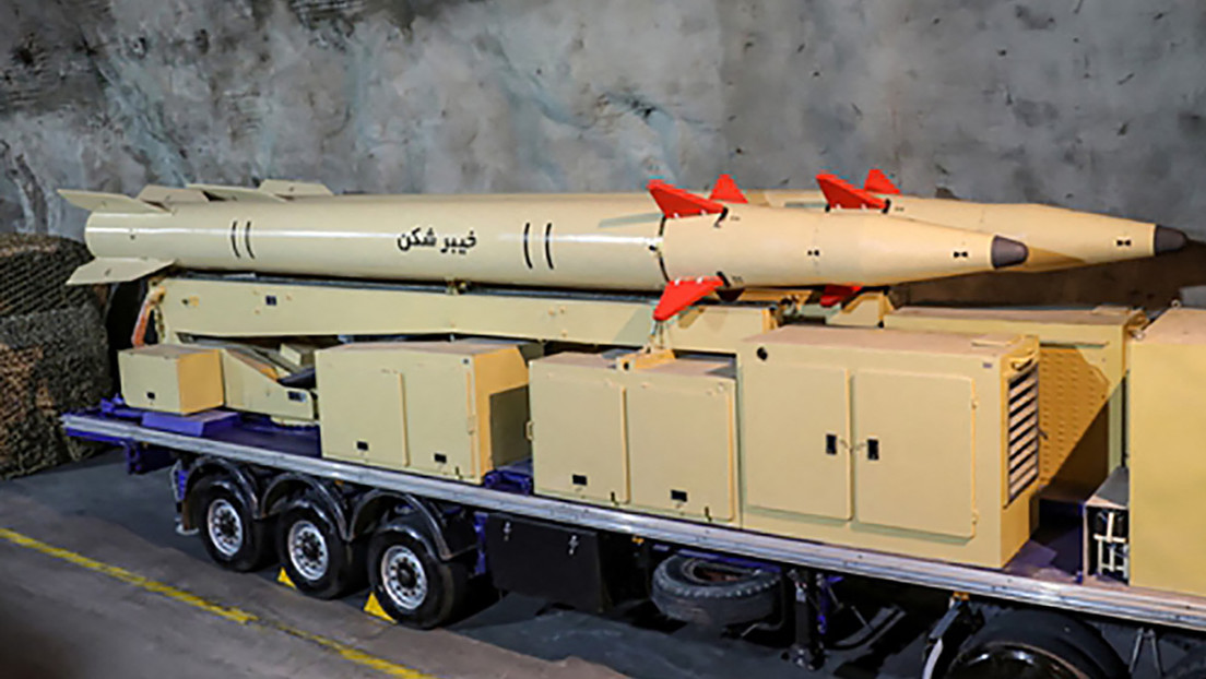 Irán presenta un nuevo misil con alcance de 1.450 kilómetros mientras se reanudan las negociaciones nucleares en Viena (VIDEO)