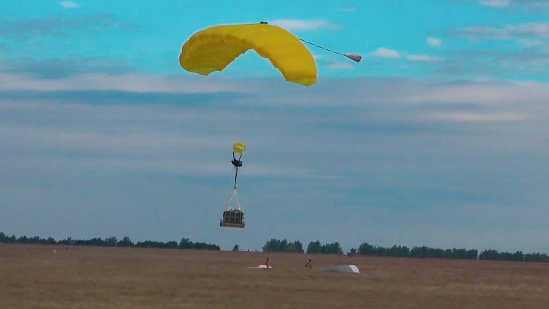 VIDEO: Rusia desarrolla un paracaídas 'inteligente'