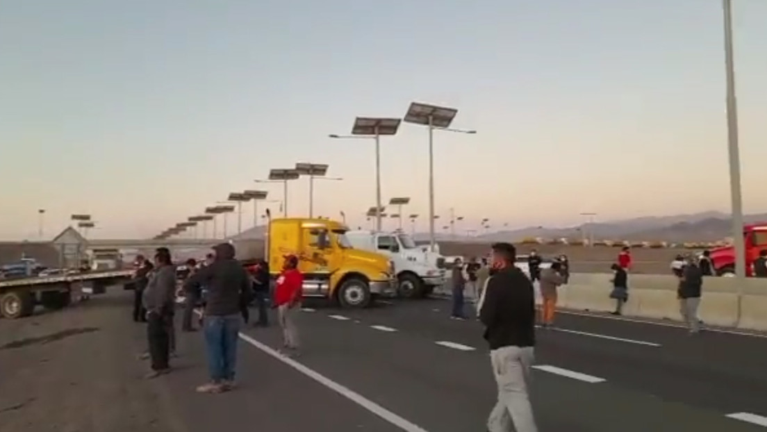Bloqueos de carretera al norte de Chile tensan la situación fronteriza tras la muerte de un camionero en un confuso incidente en Antofagasta