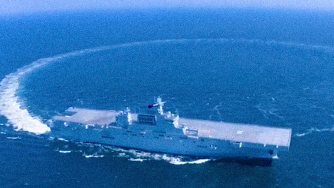 El primer gran buque de asalto anfibio de China alcanza su capacidad operativa inicial