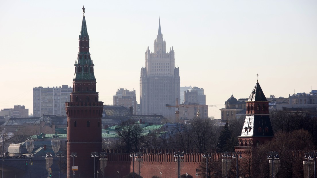 Kremlin: "El mundo es demasiado grande como para que puedan aislar a un país como Rusia"
