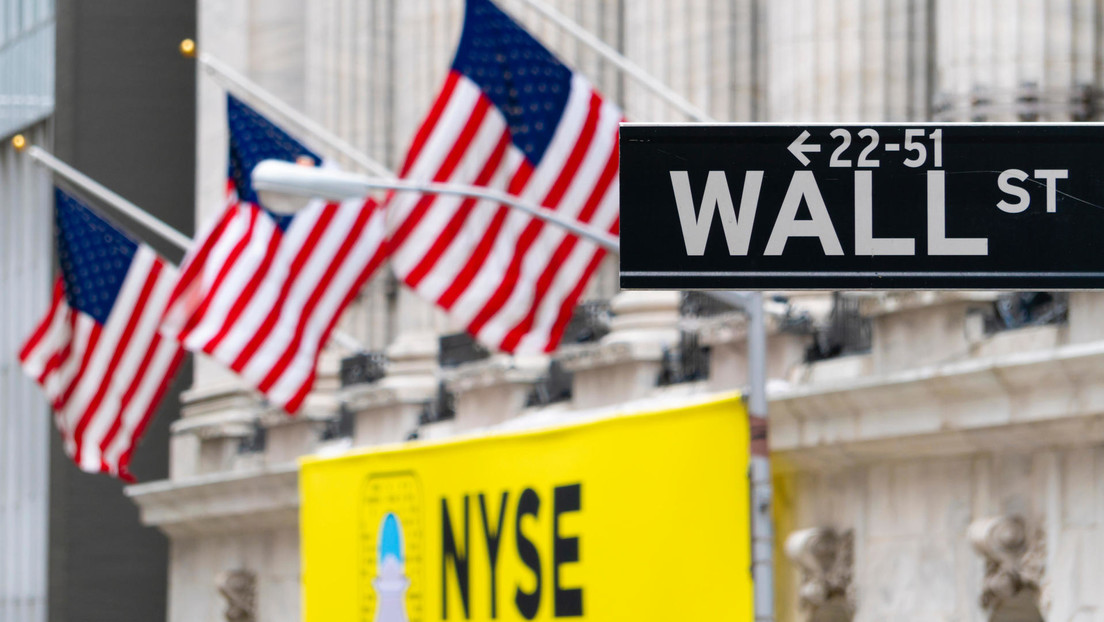 Reportan que Wall Street está comprando bonos corporativos rusos a bajos precios tras la imposición de las sanciones de Occidente