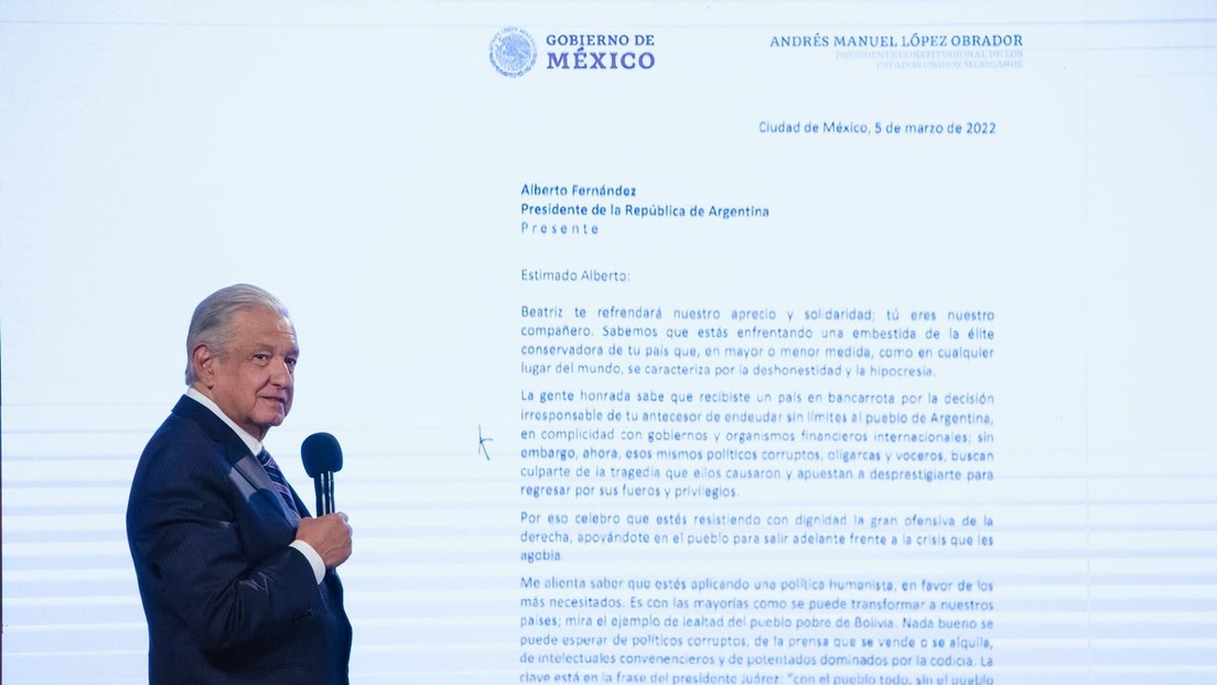 "Celebro que resistas con dignidad la gran ofensiva de la derecha": López Obrador envía una carta a Alberto Fernández antes del debate de la deuda