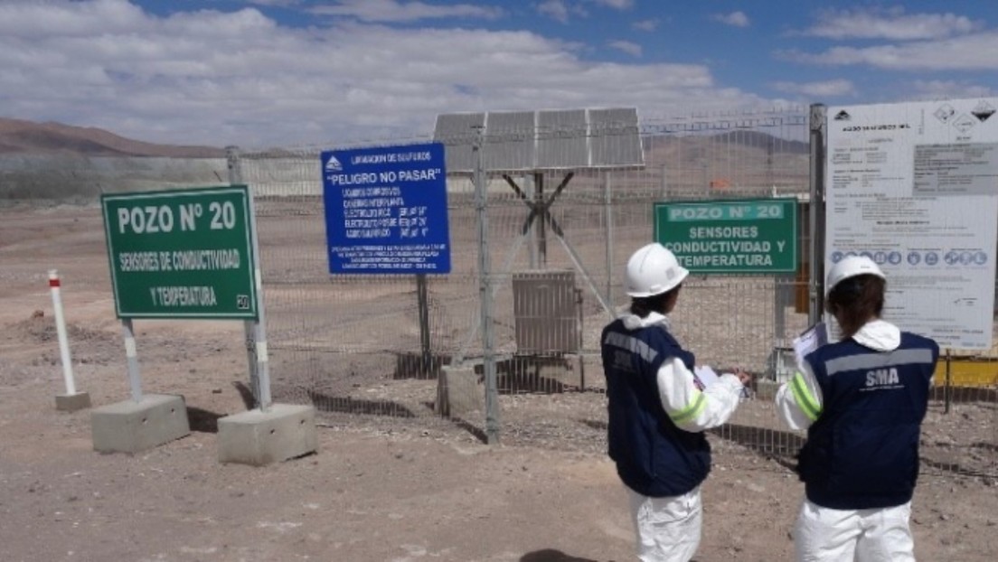 Autoridades chilenas imponen una millonaria multa a la principal minera de cobre del mundo