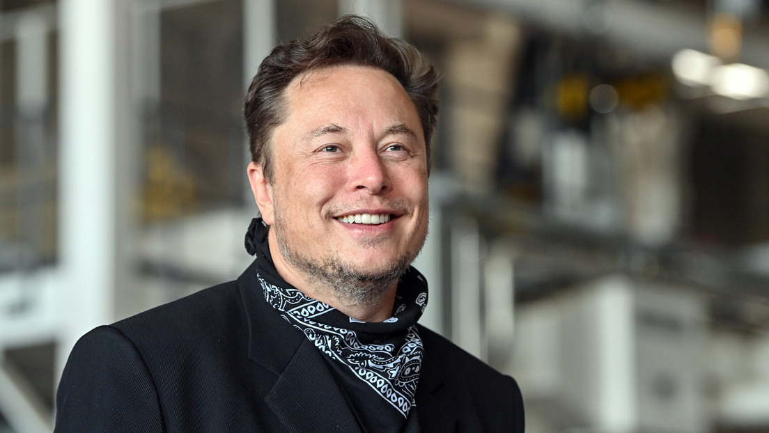 Grimes revela que Elon Musk tiene previsto volar a Marte para 2030