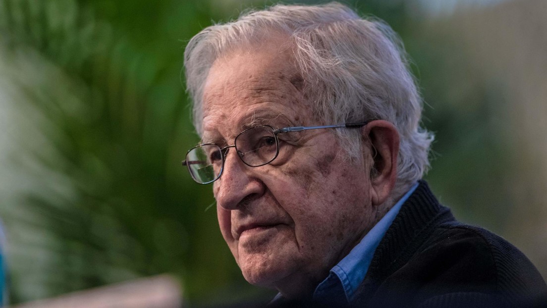 Noam Chomsky advierte que las negociaciones entre Rusia y Ucrania "no llegarán a ninguna parte si EE.UU. persiste en su inflexible negativa a sumarse"