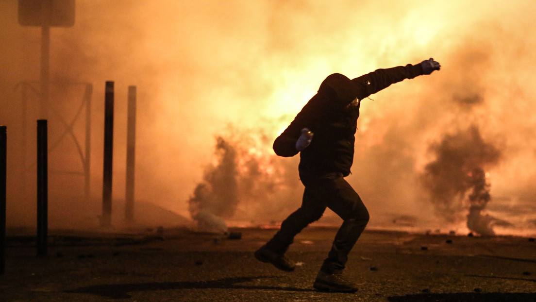 Francia se muestra dispuesta a abordar la autonomía de Córcega para poner fin a los disturbios