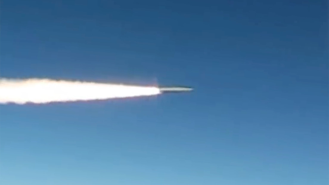 Rusia utiliza misiles hipersónicos Kinzhal para destruir un depósito de misiles en el oeste de Ucrania