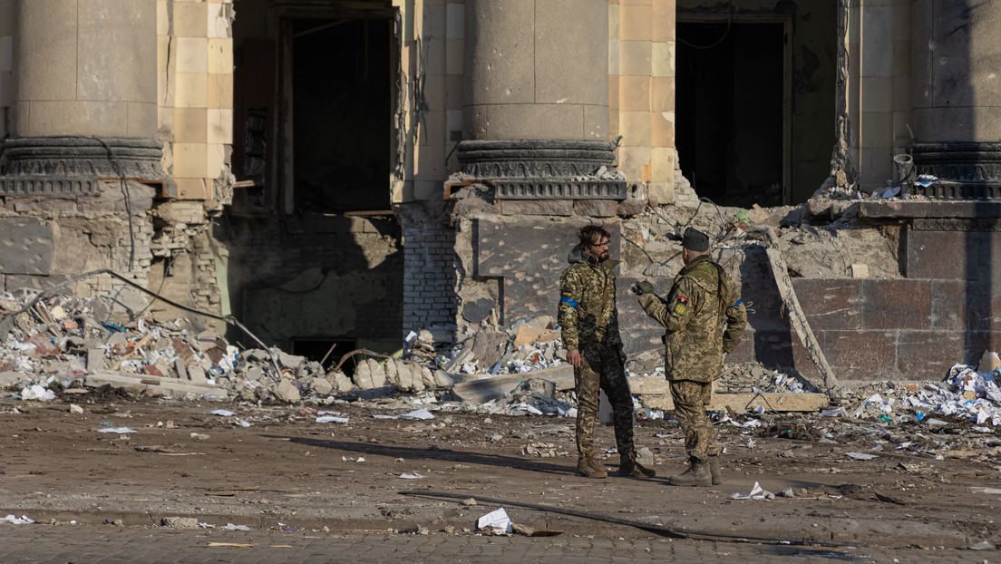 Ultraderechista ucraniano dice que los integrantes de la Defensa Territorial del país matan a las tropas de Kiev, en lugar de los rusos