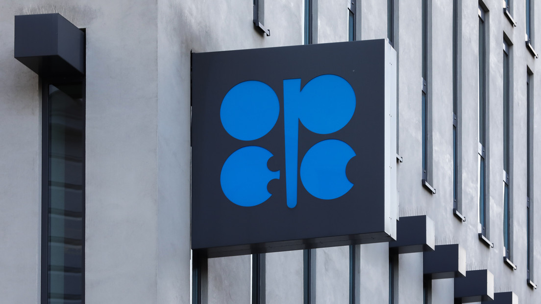 La OPEP+ se atiene a su política de aumento gradual de la producción y sube ligeramente las cuotas de extracción