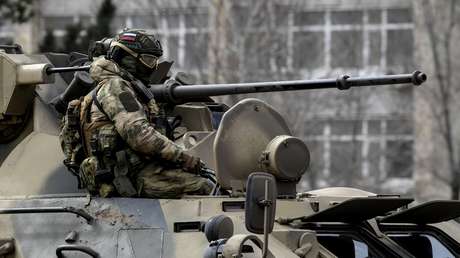 VIDEO: Militares rusos avanzan por la región ucraniana de Kiev