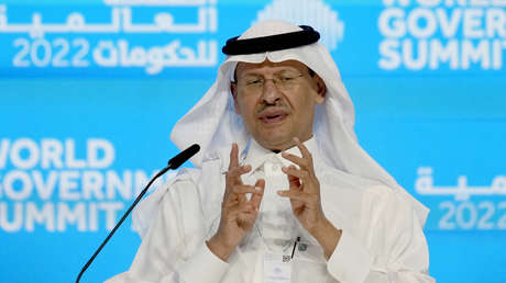 Arabia Saudita insta a no mezclar el petróleo con la política
