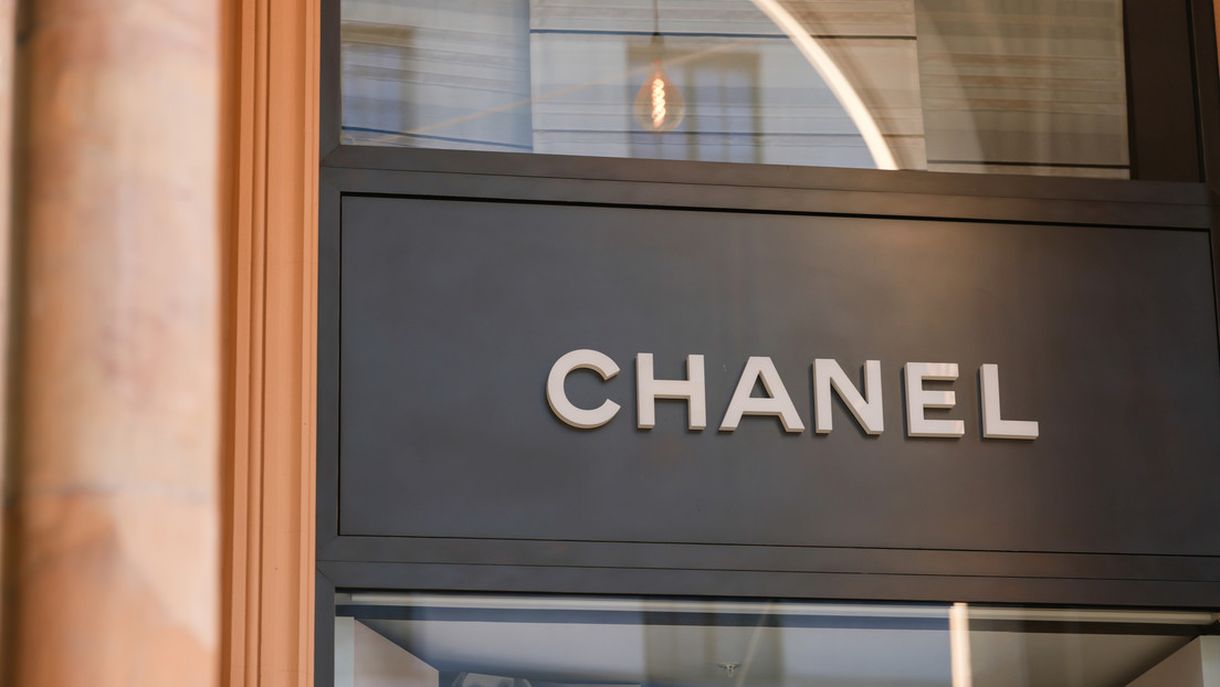 "A la marca nunca le molestaron cosas como los campos de concentración": Moscú sobre la decisión de Chanel de restringir sus ventas a nacionales rusos