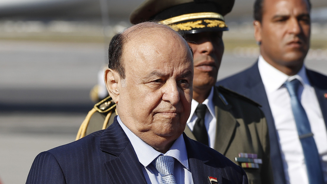Renuncia el presidente en el exilio de Yemen, apoyado por Arabia Saudita