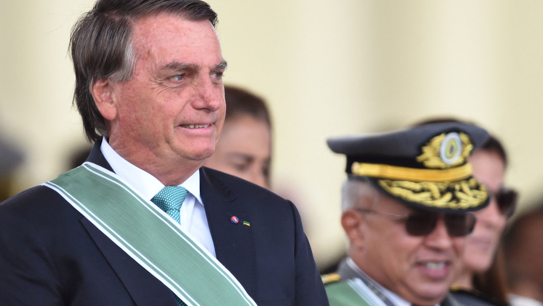 Bolsonaro celebra que el presidente del Tribunal Electoral haya invitado al Ejército a participar del control de las elecciones en Brasil