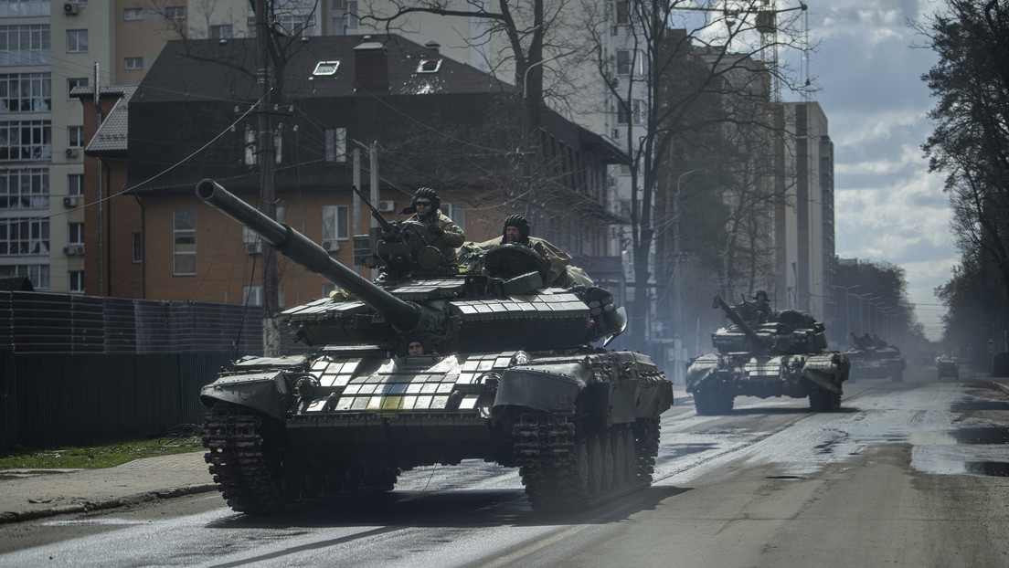 República Checa ayudará a Ucrania en la reparación de tanques y otros vehículos militares dañados en combates
